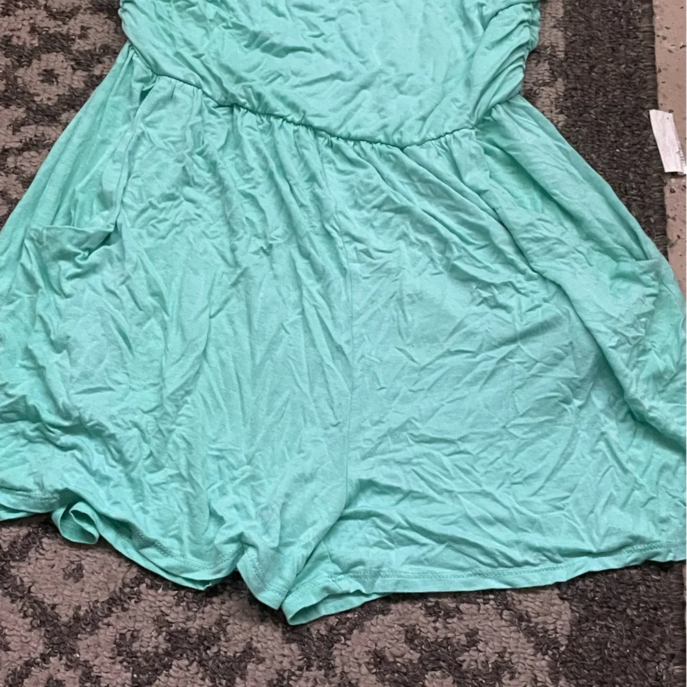 Used condition, color me red jumper - Picture 14 of 16